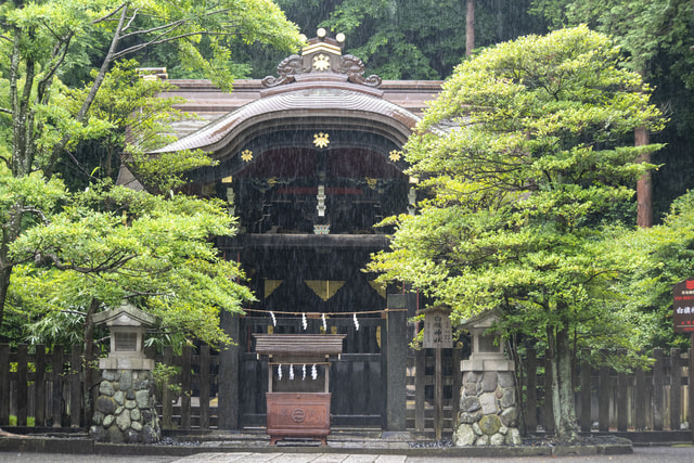 鶴岡八幡宮撮影スポット 赤い橋と絵馬